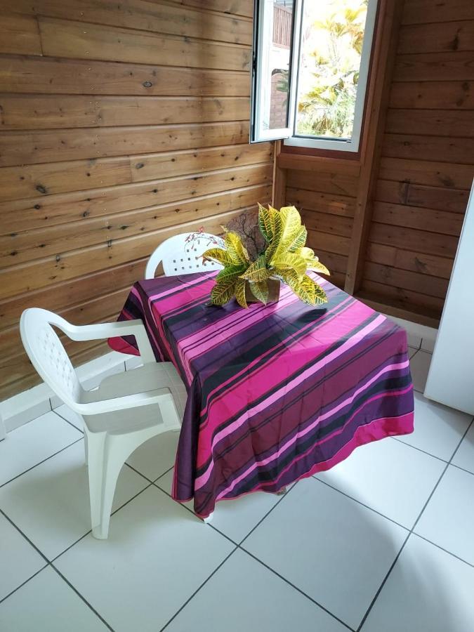 Appartamento Kaz A Fruit A Pain Sainte-Anne  Esterno foto